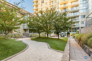 Courtyard (2016-04-13)