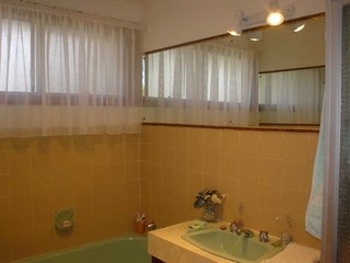 Bathroom (2005-04-29)