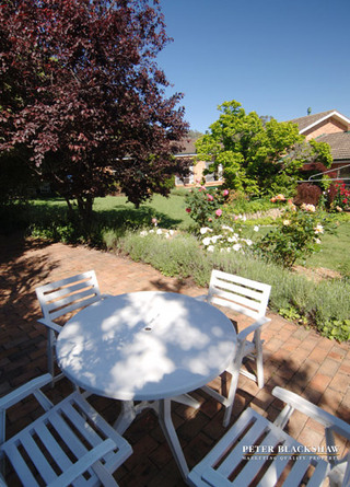Rear garden (2005-11-11)