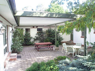 Courtyard (2001-05-22)