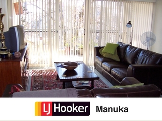 Lounge Room (2014-12-11)