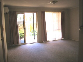 Lounge Room (2015-09-07)