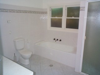 Bathroom (2004-04-23)