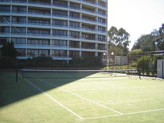 Tennis Court (2009-01-20)