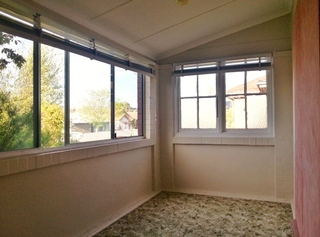 Sunroom/ Bedroom 3 (2012-10-16)