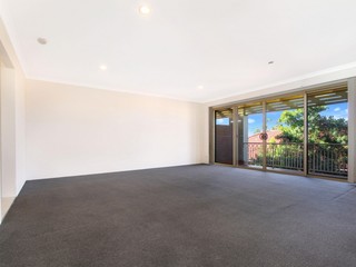 15/84 Smith Street Wollongong - Living (2016-11-17)