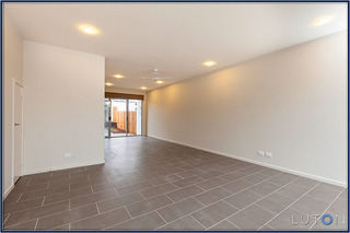 Living Room (2012-08-31)