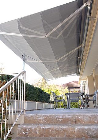 Entertaining area (2005-07-07)