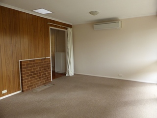 Lounge Room (2014-07-14)