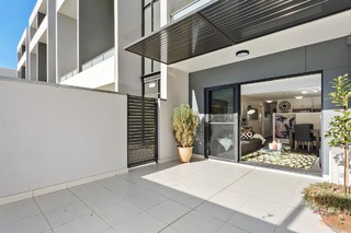 Courtyard (2017-11-15)