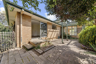 Courtyard (2017-10-12)