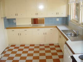 Kitchen pic 2 (2006-04-26)