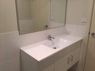 Bathroom (2017-07-03)