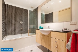 Bathroom (2013-05-29)
