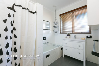 Bathroom (2014-05-20)