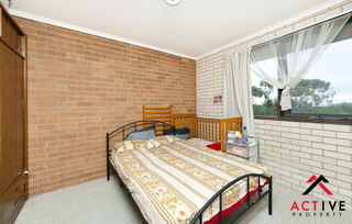 Bedroom 1 (2013-05-08)