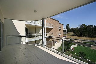 Balcony (2006-11-21)