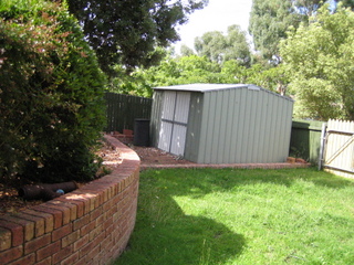 Garden shed (2011-03-06)