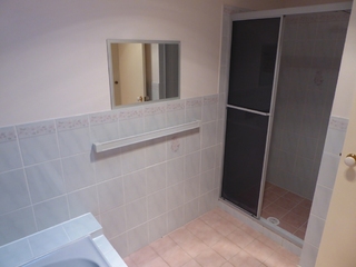 Bathroom (2017-01-16)