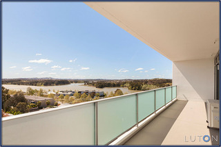 Balcony (2013-10-24)