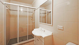 Ensuite (2010-10-18)