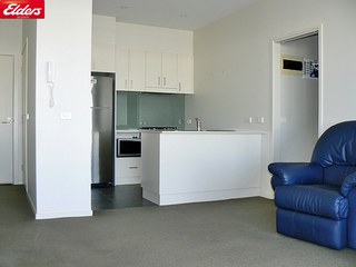 Lounge Room (2012-08-24)