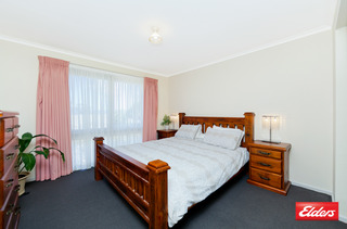 Bedroom 1 (2015-10-07)