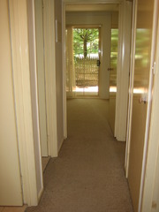 Hallway (2015-08-05)
