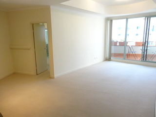 Living Room (2014-08-15)