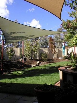 Back yard (2005-07-22)
