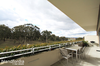 Balcony (2014-11-11)