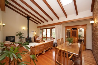 Living Room (2013-10-10)