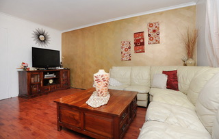 Lounge (2010-11-24)