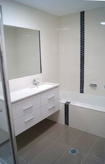 Bathroom (2015-11-13)
