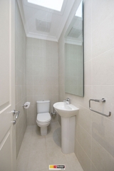 Powder room (2010-11-10)