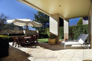 Front terrace (2007-05-25)