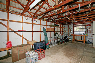 Storage shed (2009-09-14)