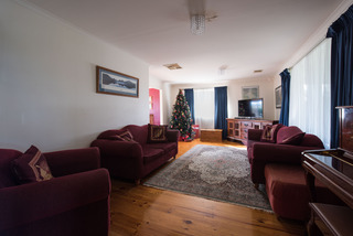 Lounge Room (2015-01-02)