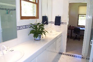 Ensuite (2002-11-04)