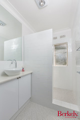 Bathroom (2015-02-18)