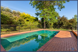 Decking to pool (2013-11-13)