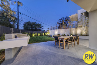 Courtyard (2015-10-07)