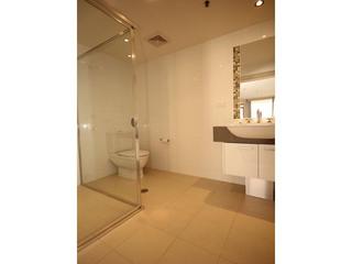 Bathroom (2014-11-28)
