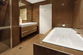 Bathroom (2009-07-14)