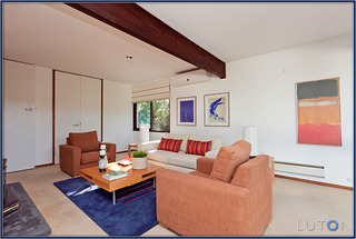 Lounge Room (2011-04-11)