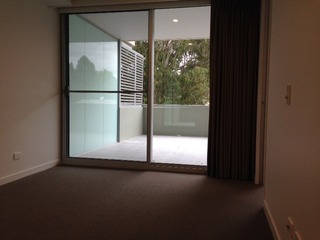 Bedroom 1 (2015-03-04)