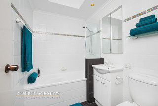Main bathroom (2017-02-10)