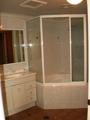 Bathroom (2013-11-14)