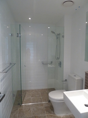 Bathroom 2 (2011-10-29)