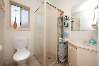 Ensuite (2011-10-25)